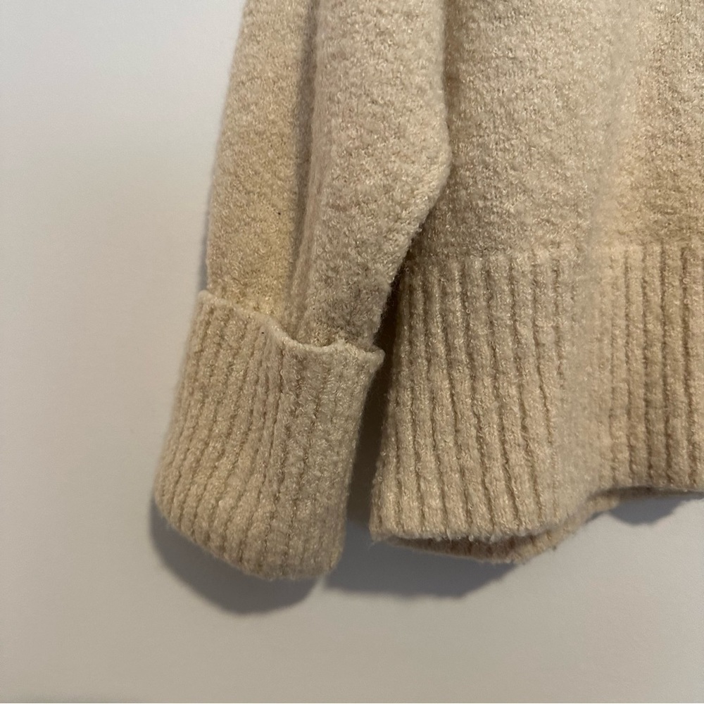 LILLUSORY oversized apricot cream sweater - Picture 5 of 7